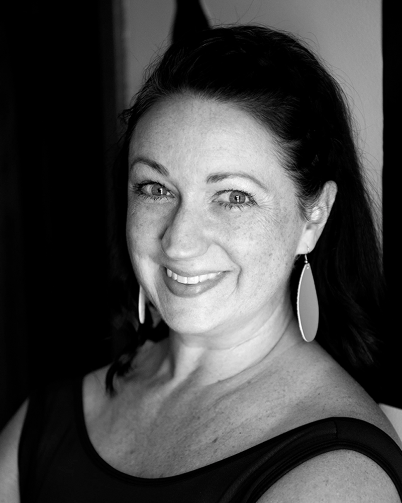 Gina DeCroix Russell headshot